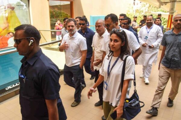 पटना पहुंचे राहुल गांधी ने देखी फुले फिल्म, साधा मोदी सरकार पर निशाना