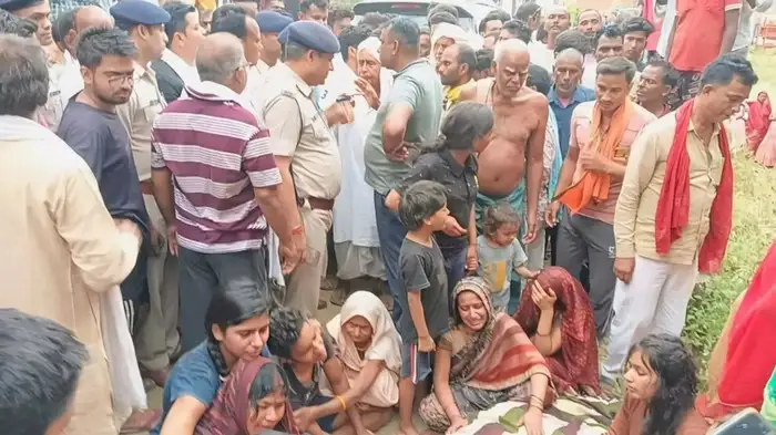 शनिवार की सुबह बक्सर में खूनी खेल, 3 की मौत, आक्रोशितों ने किया सड़क जाम