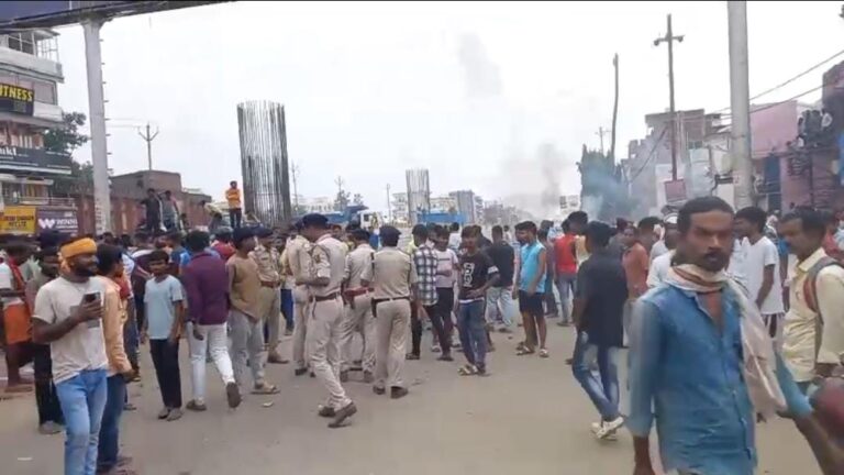 खगौल में तेज रफ्तार BSRTC बस का कहर, महिला की मौत, लोगों का फूटा गुस्सा