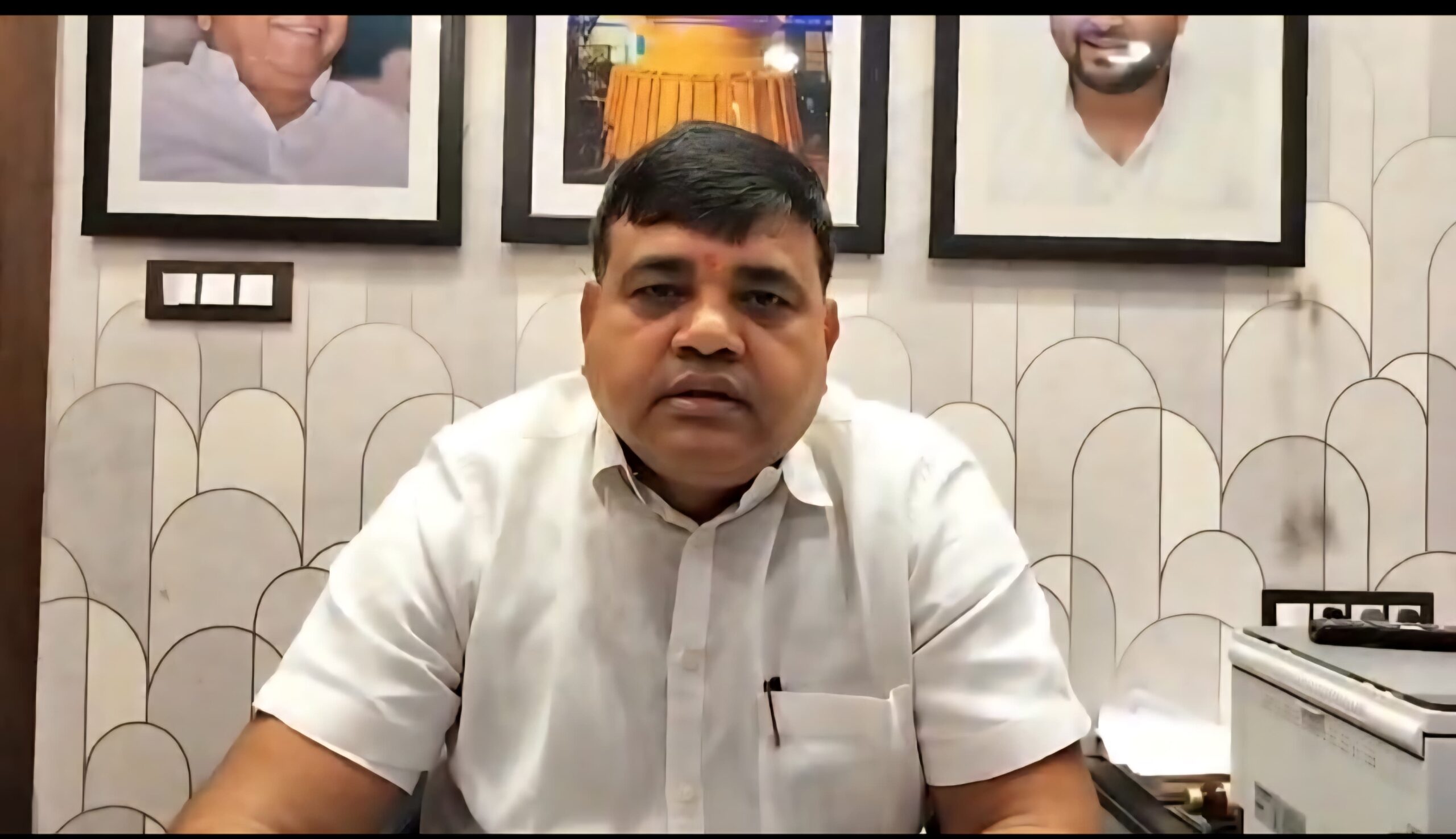 सम्राट "मेरा बाप गद्दार है..." पोस्टर विवाद पर RJD का पलटवार, सम्राट चौधरी पर शक्ति सिंह यादव का तीखा हमला