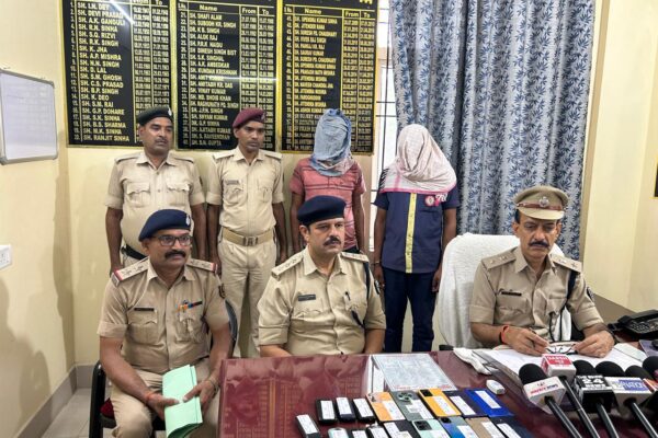 साउथ बिहार एक्सप्रेस में 20 किलो गांजा के साथ अथमलगोला का एक युवक गिरफ्तार