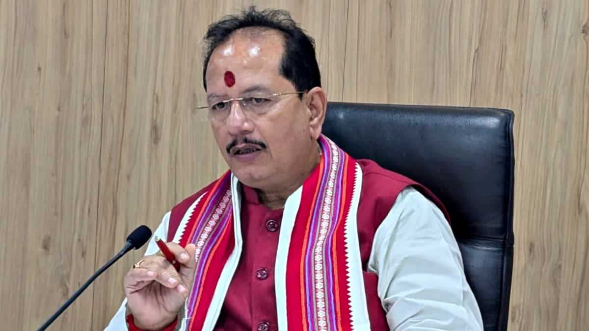 विजय सिन्हा का लालू यादव के राजद अध्यक्ष पद नामांकन पर तीखा हमला: "बिहार को बदनाम और बर्बाद करने वाले लोग हैं।"