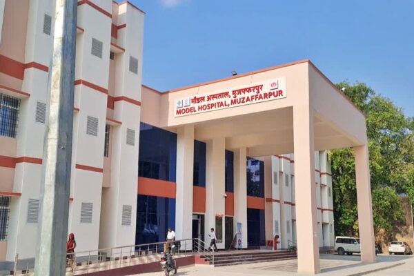 कलयुगी बेटे का वहशीपन: मुजफ्फरपुर में मां-बाप को लहूलुहान कर भागा नशेड़ी बेटा