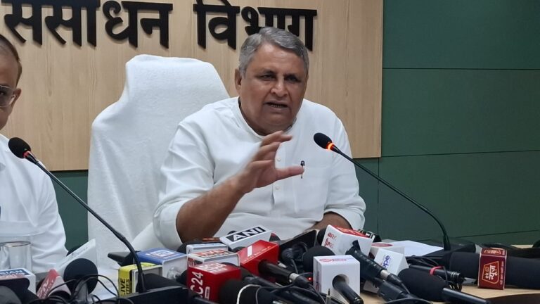 झारखंड की बारिश से बिहार में बाढ़ का खतरा: लापरवाही पर इंजीनियर बर्खास्त