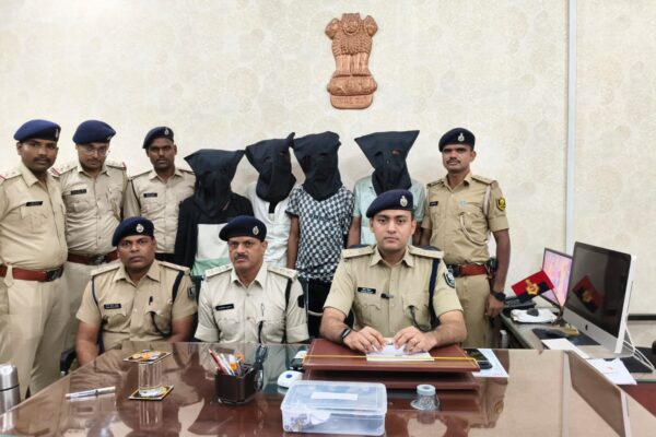 फतुहा थाना क्षेत्र में शराब के नशे में धुत होकर लूट की योजना बनाते चार गिरफ्तार, एक ट्रिपल मर्डर का मुख्य आरोपी भी शामिल