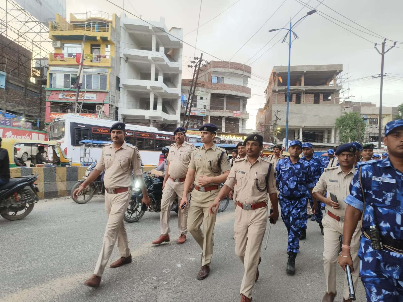 मुहर्रम से पहले पटना में पुलिस और RAF का फ्लैग मार्च और एरिया डोमिनेशन