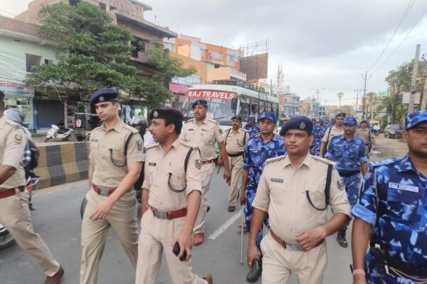 मुहर्रम से पहले पटना में पुलिस और RAF का फ्लैग मार्च और एरिया डोमिनेशन